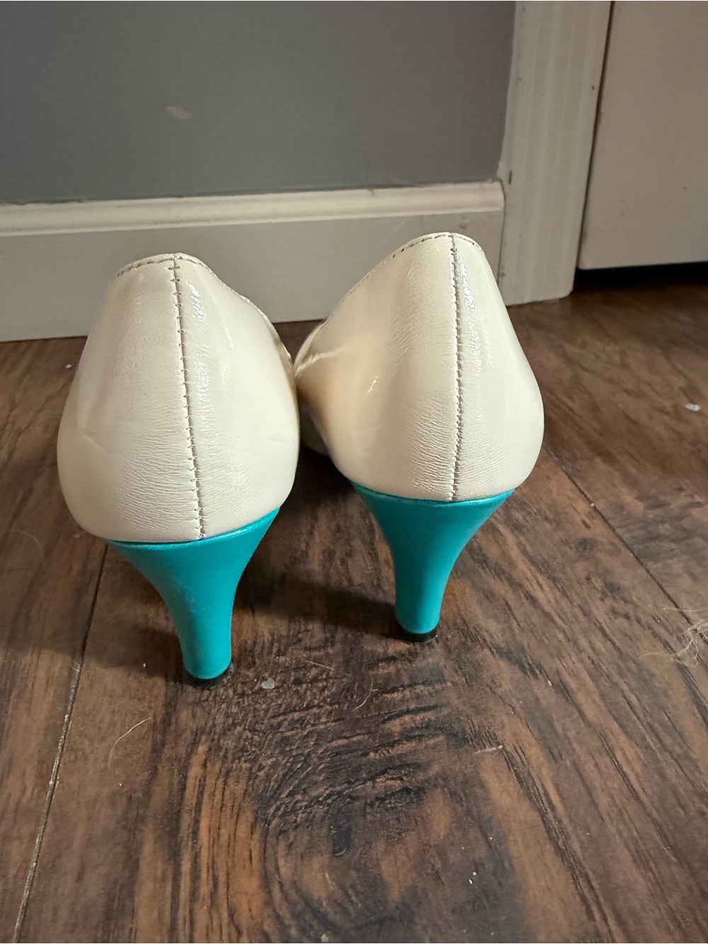 Cream with Teal & Purple Peacock Accent - Picture 2 of 9